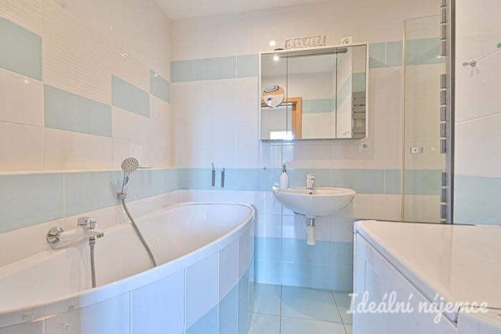 Pronájem bytu 3+1, Rousínov, V Sídlišti, 78 m2