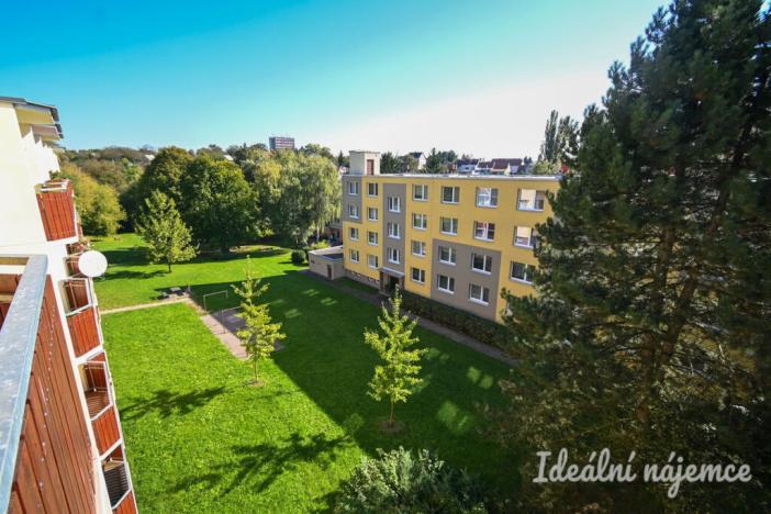 Pronájem bytu 3+1, Rousínov, V Sídlišti, 78 m2