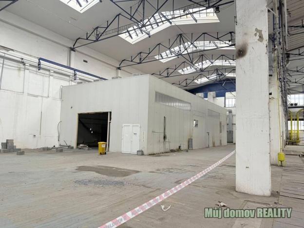 Pronájem skladu, Praha - Vysočany, Lisabonská, 1500 m2