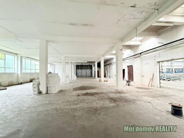 Pronájem skladu, Praha - Vysočany, Lisabonská, 1500 m2