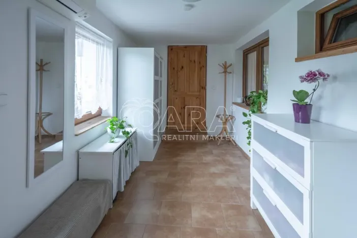 Prodej rodinného domu, Hostín, 173 m2