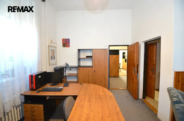 Pronájem kanceláře, Olomouc - Hodolany, Holická, 57 m2