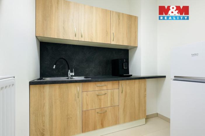 Prodej kanceláře, Klecany, V Honech, 179 m2