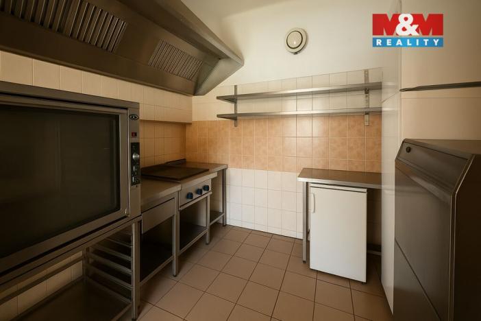 Prodej rodinného domu, České Velenice, Komenského, 650 m2