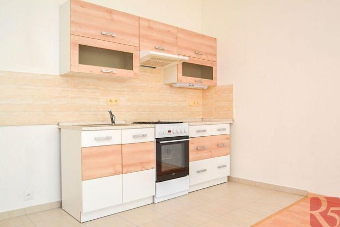 Pronájem bytu 2+kk, Praha - Nusle, Sdružení, 50 m2