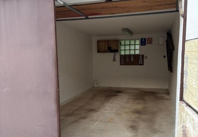 Pronájem garáže, Jihlava, Březinova, 19 m2