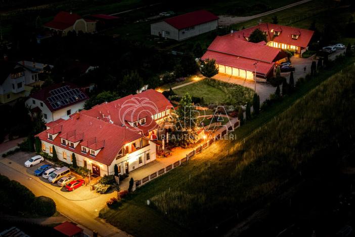 Prodej ubytování, Hlohovec, Na kopci, 1450 m2