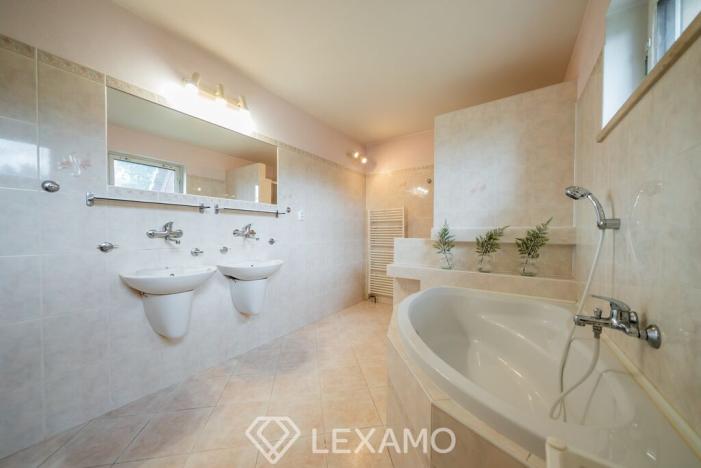 Prodej rodinného domu, Slatina, 270 m2