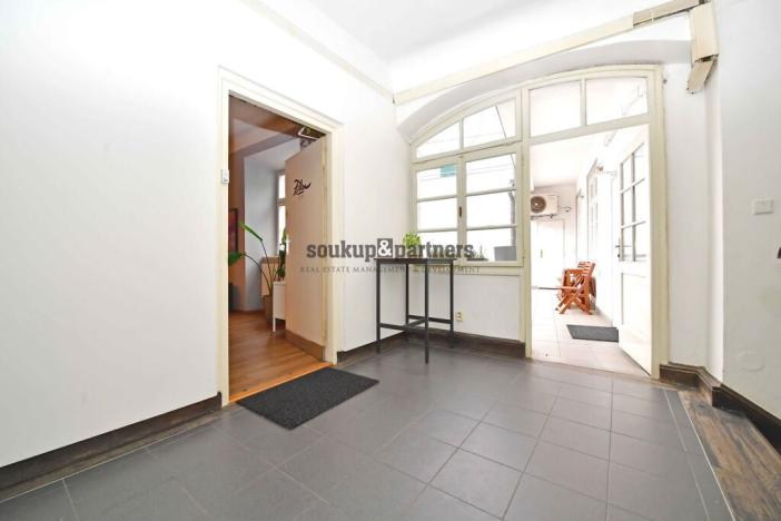 Pronájem kanceláře, Praha - Malá Strana, Prokopská, 205 m2
