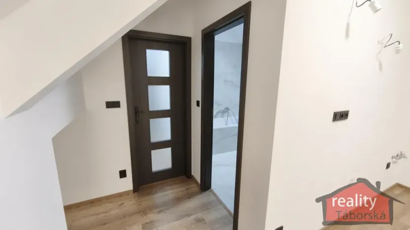 Prodej bytu 2+kk, Nupaky, Nupacká, 60 m2