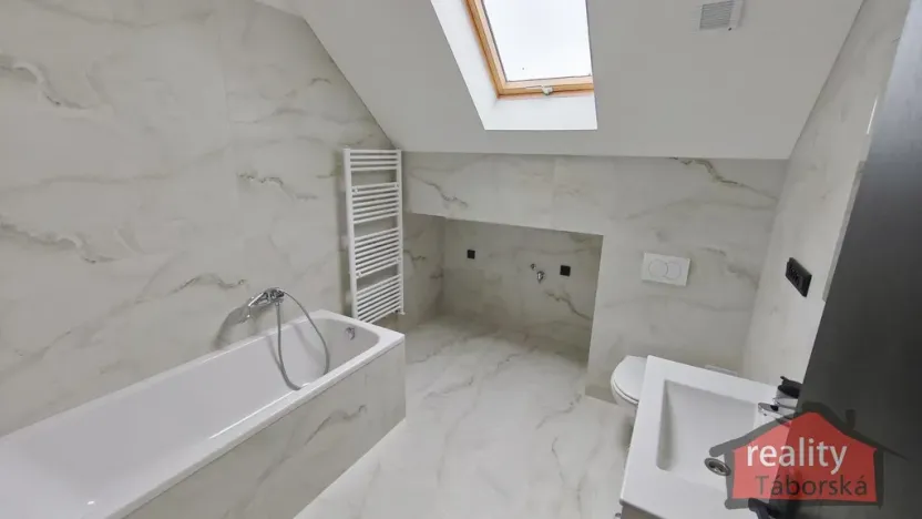 Prodej bytu 2+kk, Nupaky, Nupacká, 60 m2