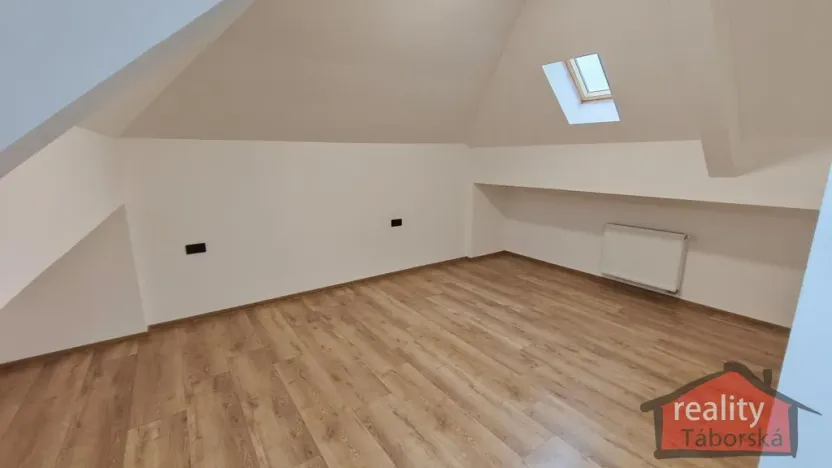 Prodej bytu 2+kk, Nupaky, Nupacká, 60 m2