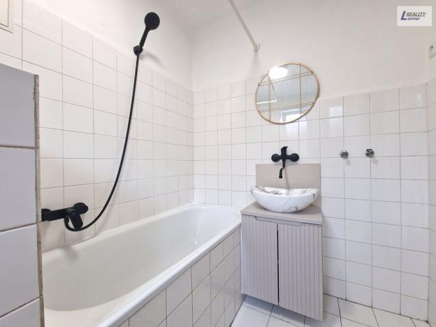 Pronájem bytu 2+1, Solenice, 51 m2