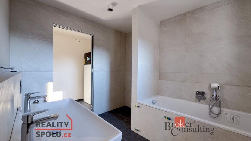 Prodej bytu 4+1, Praha - Pitkovice, K dálnici, 155 m2