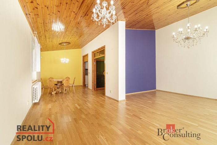 Prodej rodinného domu, Holasovice - Loděnice, 252 m2