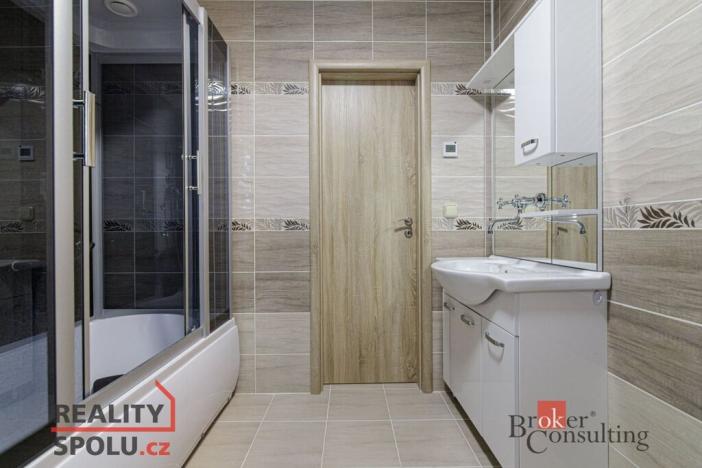 Prodej rodinného domu, Holasovice - Loděnice, 252 m2