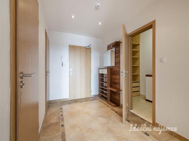 Pronájem bytu 2+kk, Praha - Háje, Steinerova, 63 m2