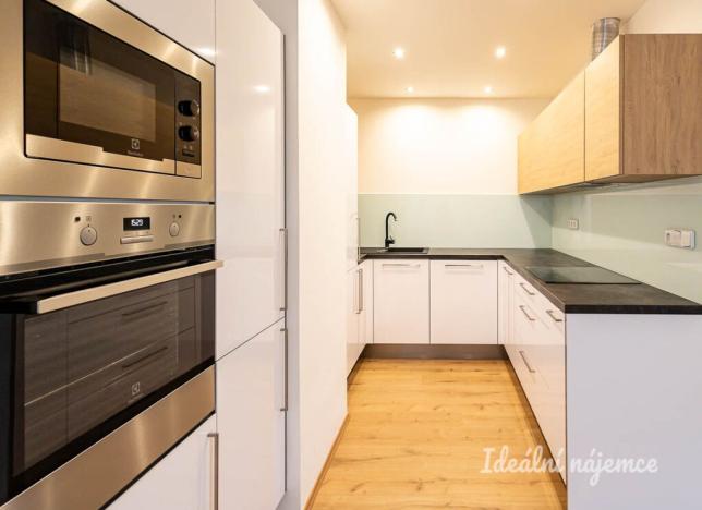 Pronájem bytu 3+kk, Praha, Formanská, 92 m2