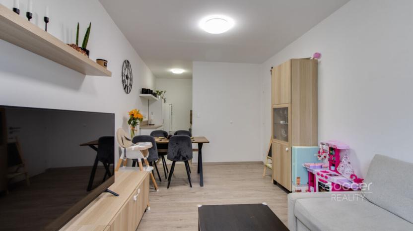 Pronájem bytu 2+kk, Praha - Kobylisy, Hrubého, 43 m2