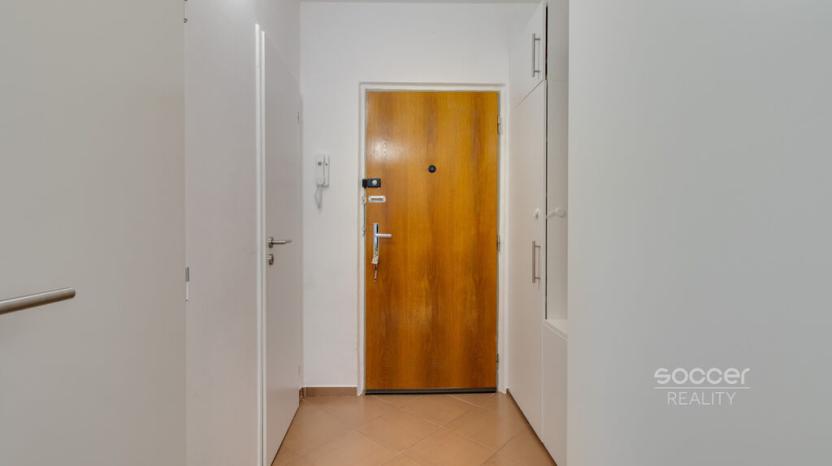 Pronájem bytu 2+kk, Praha - Kobylisy, Hrubého, 43 m2