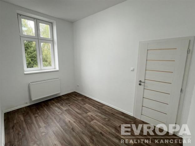 Prodej bytu 2+kk, Žirovnice, Havlíčkovo náměstí, 39 m2