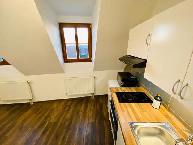 Pronájem bytu 1+kk, Jihlava, Kosmákova, 30 m2