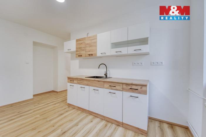 Prodej bytu 2+1, Klatovy - Klatovy V, Rozvoj, 60 m2