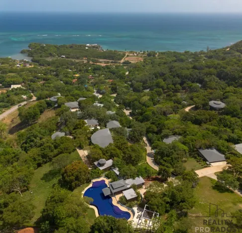 Prodej pozemku pro bydlení, Camp Bay,Honduras, 740 m2