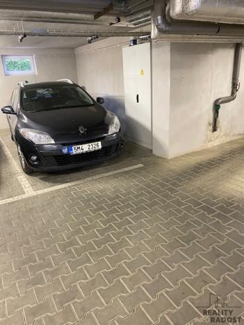 Pronájem garážového stání, Olomouc, Mošnerova, 16 m2