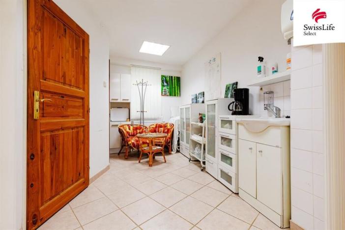 Prodej obchodního prostoru, Znojmo, Stanislavova, 200 m2