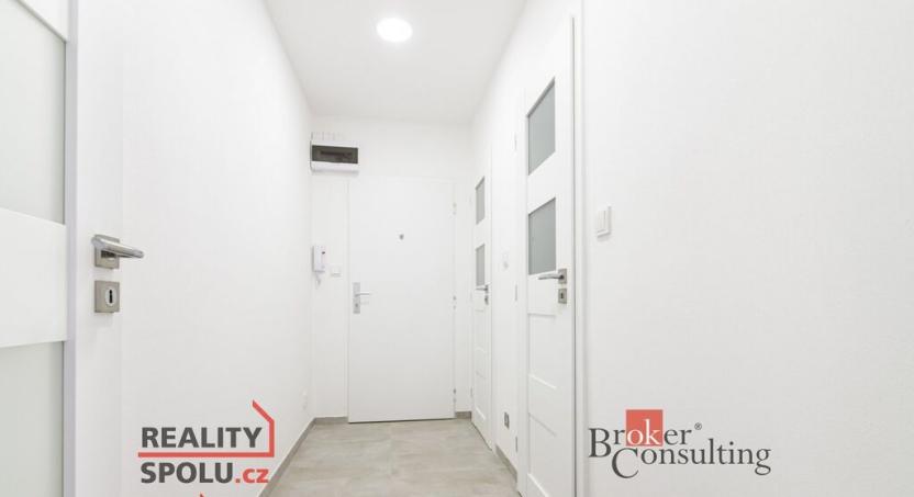 Pronájem bytu 2+1, Opava - Kateřinky, Holasická, 57 m2