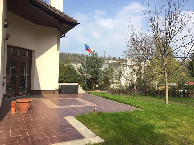 Pronájem rodinného domu, Praha - Sedlec, V Sedlci, 220 m2