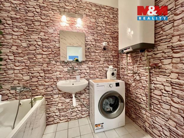 Prodej bytu 3+1, Bečváry, 71 m2