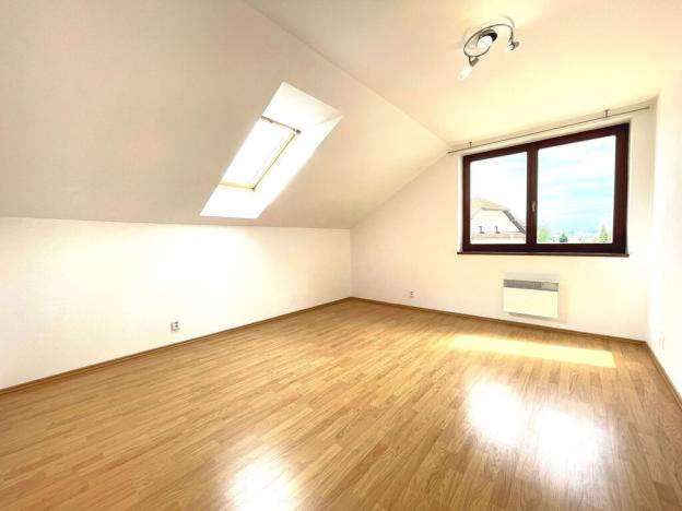 Pronájem rodinného domu, Trnová, 198 m2