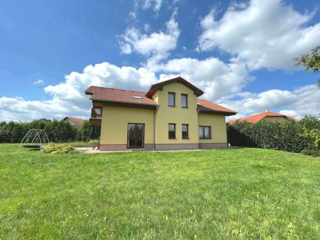 Pronájem rodinného domu, Trnová, 198 m2