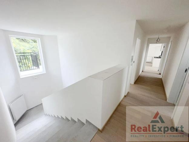 Pronájem bytu 4+kk, Praha - Vršovice, Oblouková, 136 m2