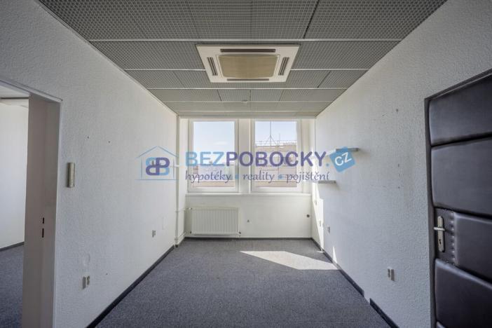 Pronájem kanceláře, Havlíčkův Brod, Havlíčkovo náměstí, 32 m2