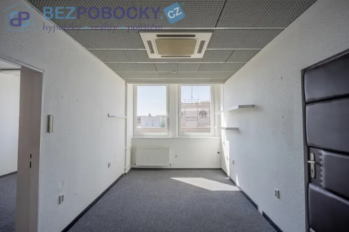 Pronájem kanceláře, Havlíčkův Brod, Havlíčkovo náměstí, 32 m2