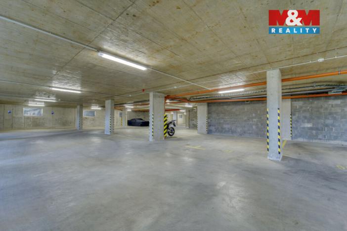 Pronájem garážového stání, Plzeň - Skvrňany, Františka Kováříka, 12 m2