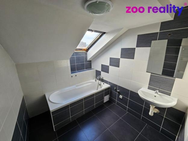 Pronájem bytu 2+1, Litvínov - Horní Litvínov, Tržní, 63 m2