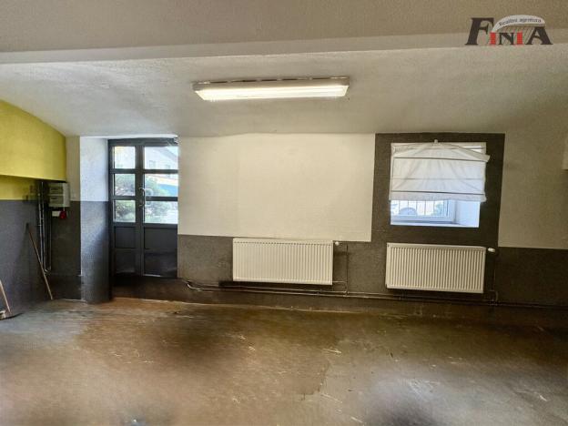 Pronájem obchodního prostoru, Nový Bor - Arnultovice, B. Egermanna, 77 m2