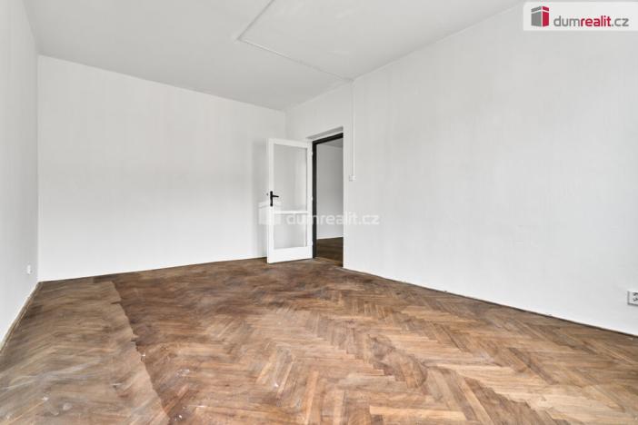 Prodej bytu 3+1, Ostrov, Kollárova, 70 m2