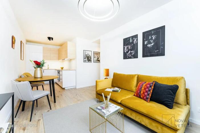 Prodej bytu 2+kk, Praha - Kobylisy, Třeboradická, 48 m2