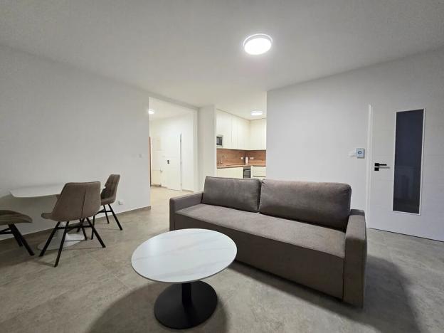 Pronájem bytu 2+kk, Praha - Košíře, Naskové, 62 m2