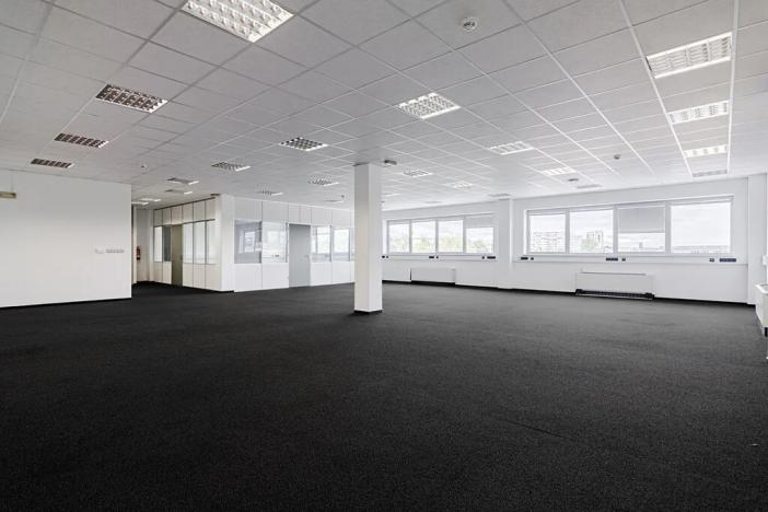 Pronájem kanceláře, Praha - Letňany, Veselská, 584 m2