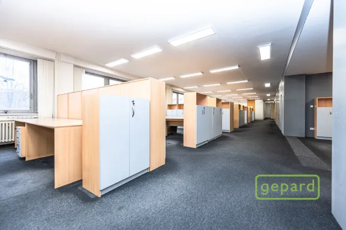 Pronájem kanceláře, Praha - Motol, Plzeňská, 213 m2