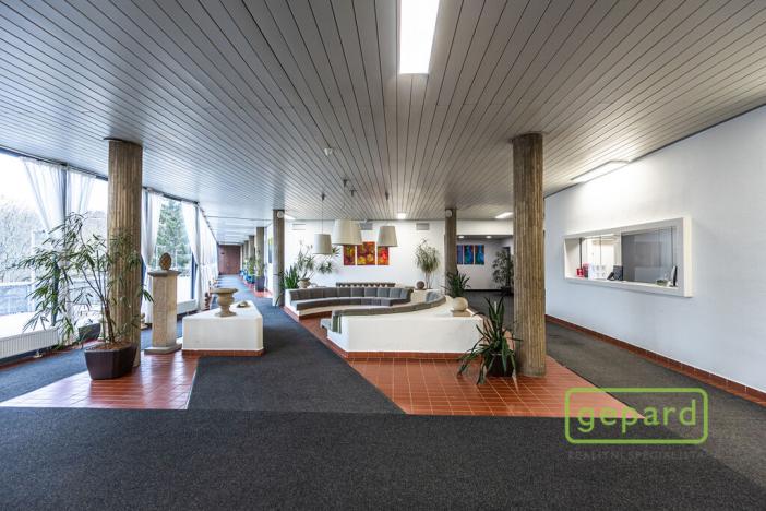 Pronájem kanceláře, Praha - Motol, Plzeňská, 132 m2