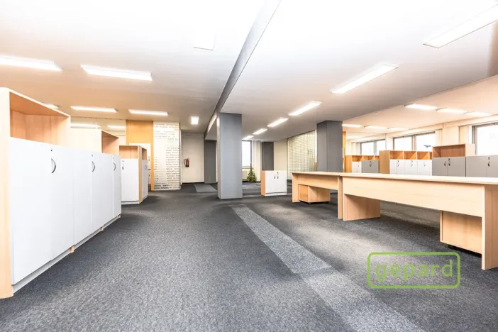 Pronájem kanceláře, Praha - Motol, Plzeňská, 132 m2