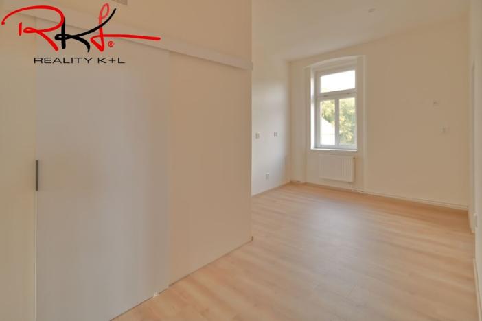 Prodej bytu 3+1, Veltrusy, Komenského, 65 m2