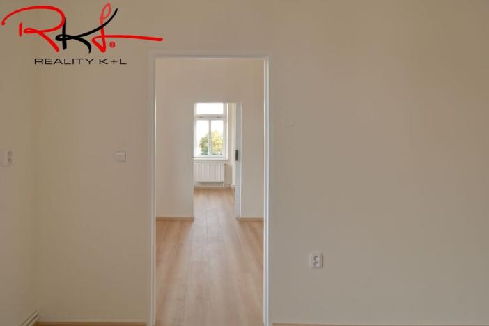 Prodej bytu 3+1, Veltrusy, Komenského, 65 m2